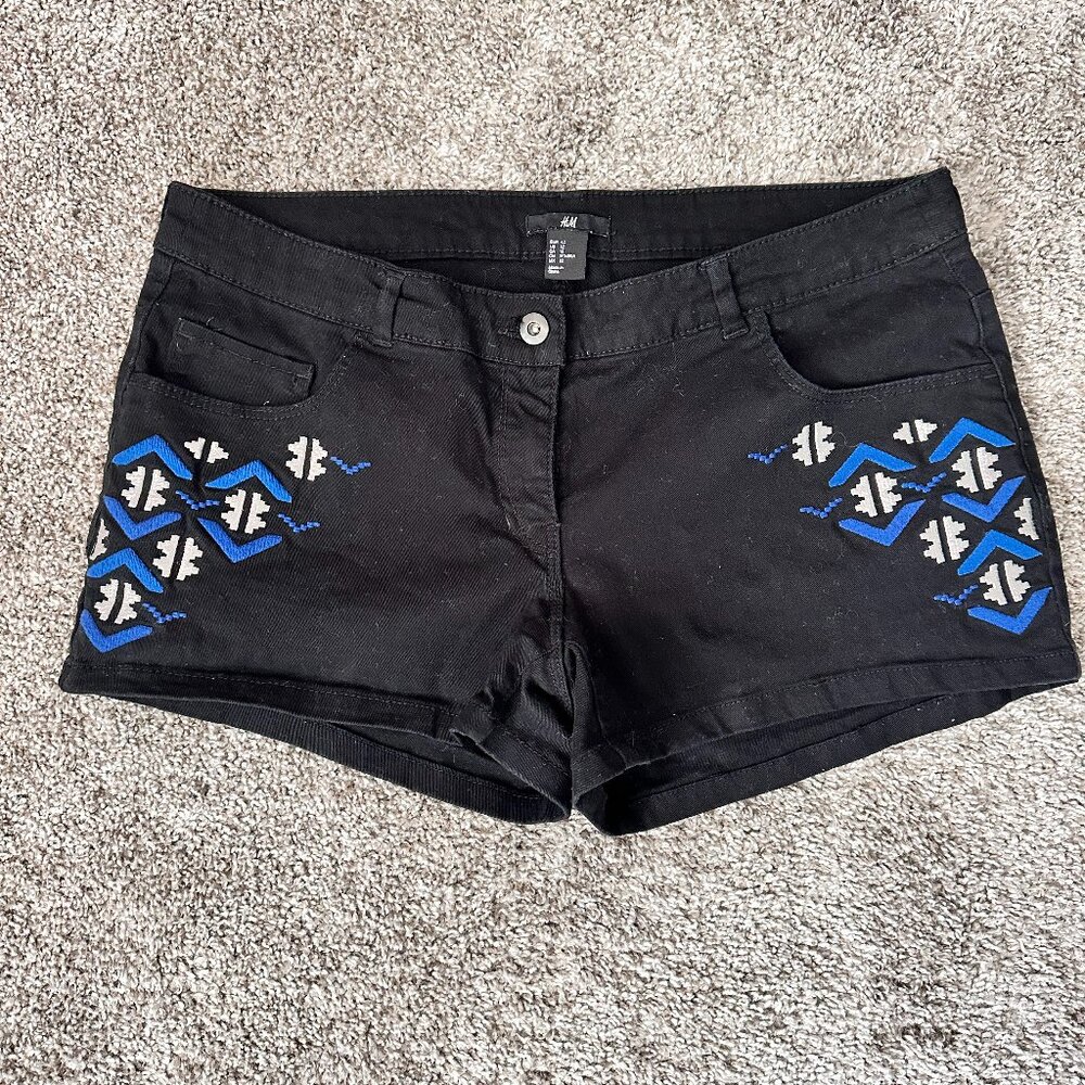 H&M Casual Black Shorts W Detail Size 12